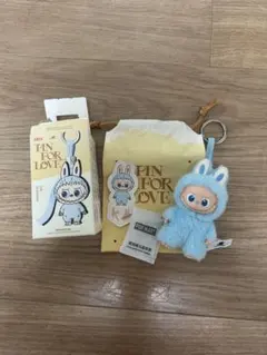 【本日中価格】ラブブ　イニシャル　R　黒　新作 2025年最新】labubuの人気アイテム - メルカリ