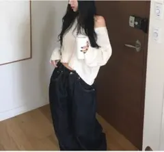 amood アムード ブイネックオフショルダールーズフィットニット韓国アイボリー