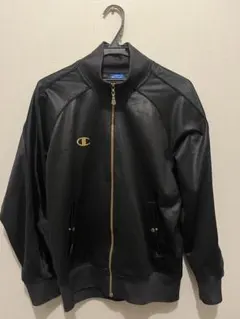 Champion ブラック ジップアップジャケット