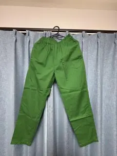 カジュアルパンツ 緑色 ゴムウエスト