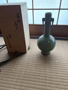 楠木英三　青磁八角花瓶　陶印 河井寛次郎　内弟子　文化功労者（白磁八角瓶子）英三 楠木英三 青磁八角花瓶 陶印 河井寛次郎 内弟子 文化功労者（白磁八角