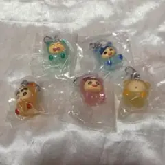 クレヨンしんちゃん めじるしアクセサリー　みんなでくまパジャマ　全5種コンプ