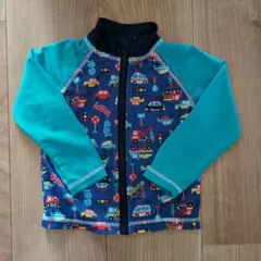 ラッシュガード　車　水着