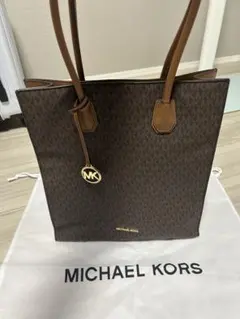 MICHAELKORSバックのサムネイル