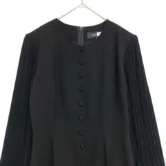 東京ソワール　ブラック ワンピーススーツ　【美品】　礼服　黒　7号