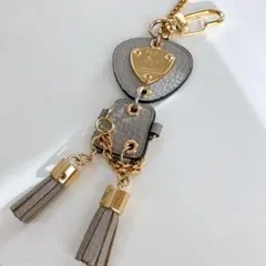 中古★ATAO★アタオ★アタオ星人★じゃら付けチャーム★グレージュ♪