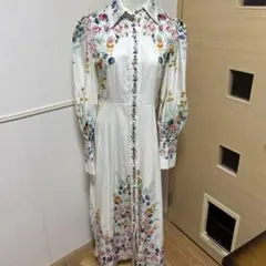 花柄ホワイトドレス TRINITY