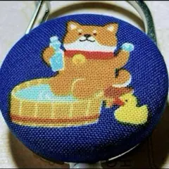 リールキーホルダーᎢ195★ハンドメイド　柴犬♡温泉♨足湯