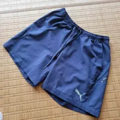 PUMA ネイビー ショートパンツ