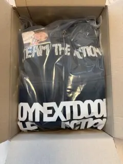 BOYNEXTDOOR TEAM THE ACTION フーディー　トレカ無し