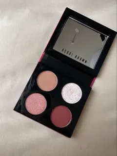 BOBBI BROWN ルナ ライツ アイシャドウ クォードのサムネイル