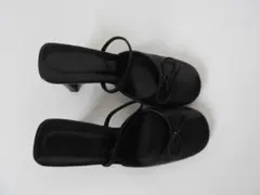 黒いストラップヒールサンダル 22cm