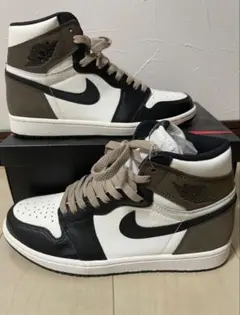 NIKE Air Jordan 1 High OG Mochaのサムネイル