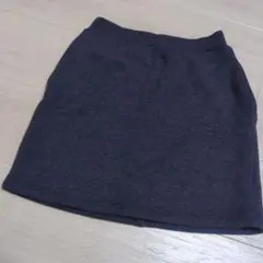 UNIQLO　ネイビースカート 140cm