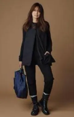 美品 東原亜希さんプロデュースFORME ダウンベスト ブラック FORME 黒 ダウンベスト 東原亜希 東原亜希 FORME 2024 Autumn