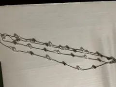 ボールチェーンネックレス　クリスタルビーズ ロングネックレス　二重ネックレス