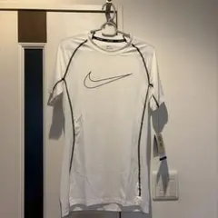 新品タグ付き Nike Pro 半袖Tシャツ 白 M インナー練習着のサムネイル