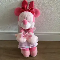 新品　ディズニーリゾート　ミニーマウス ぬいぐるみバッジ　サクラ　桜