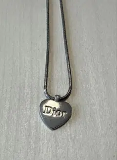 Dior ハート型ネックレス