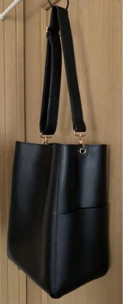 バケツ型　ショルダーバック