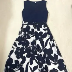 ファシオン Vネック 花柄ワンピース Aライン ネイビー M