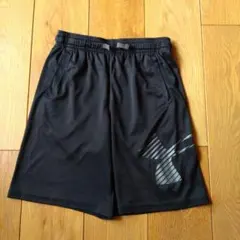 アンダーアーマー　キッズ半ズボン　YLG　150cm