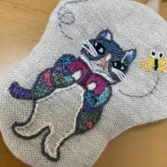 ❤︎猫ちゃん❤︎手刺繍　チャーム　ファスナーポーチ　プチプレゼント