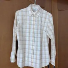 美品　シンプルライフのシャツ　ブラウス　Mのサムネイル