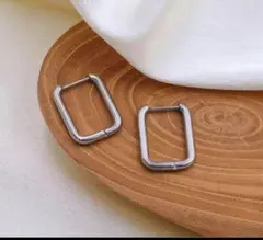 長方形ピアス（袋入り）