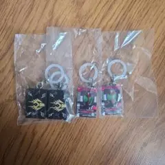 仮面ライダー めじるしアクセサリー　ディケイド　龍騎　4点セット