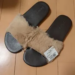 TITICACA ファーサンダル M　ベージュ　茶　ブラウン　新品未使用品のサムネイル