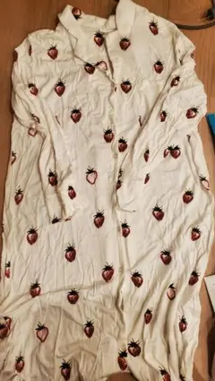 ジェラートピケ　いちご柄ワンピース