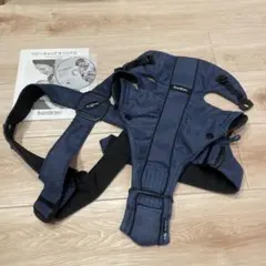 【美品】ベビービョルン　ベビーキャリア　メッシュ　MINI Air ネイビー