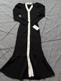 タグ付き新品　フロントボタンニットワンピース