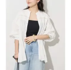 美品【relume 】コットンボイルクリンクルピンタックブラウスのサムネイル