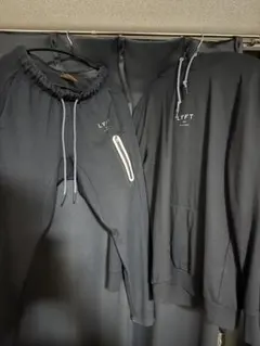セット売り　LYFT フード付きスウェットLサイズとジョガーパンツMサイズ　黒