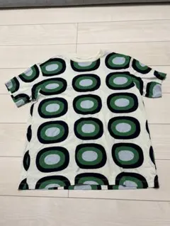 【美品】UNIQLO × marimekko コラボ Tシャツ（XLサイズ）のサムネイル