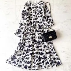 美品✨23AW ハグオーワー DEVEAUX フリルカラータックリボンワンピース 美品✨23AW ハグオーワー DEVEAUX フリルカラータックリボンワンピース