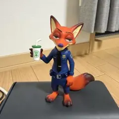 ズートピア フィギュア ニック・ワイルド 警察官