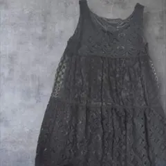 黒いレースノースリーブチュニック