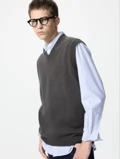 新品未使用タグ付き UNIQLO ニットVネックベスト 07 gray S