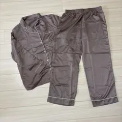 gu サテンパジャマ