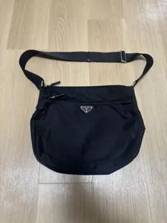 美品☆ プラダ バイカーバッグ ボディバッグ ナイロン サフィアーノ
