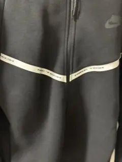 反射テックフリース黒白