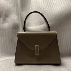 Item thumbnail for item f0261c96-eabc-4d47-8faa-dc136df998e6