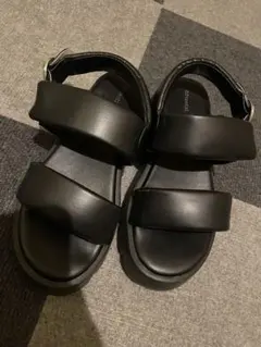♡ブラックふかふかサンダル　厚底♡のサムネイル