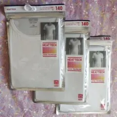 【未使用／KIDS140】UNIQLO『ヒートテック・ＵネックT（半袖）／３着』