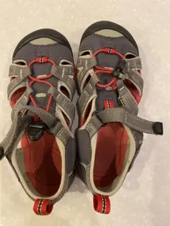 KEEN キッズ サンダル グレー/レッド