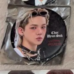 treasure 缶バッジ ヒョンソク ポップアップ 大阪 京セラ 黒