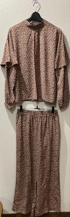 [新品]ANDSEARCHベージュ系総柄 シャツとパンツ 上下セットM/L